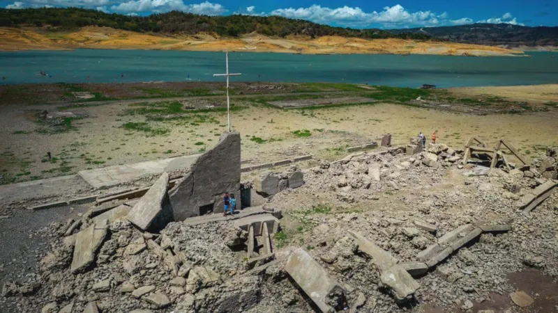 Drought Dries Up Dam in the Philippines to Reveal Town Built Centuries Ago